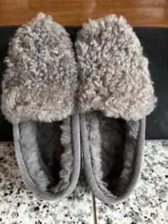 EMU Australia グレー スエード モカシン