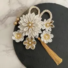 特別価格　つまみ細工　髪飾り　キラキラ　白金　9点セット