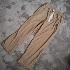 ベージュ コーデュロイ パンツ