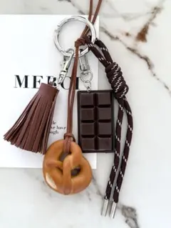 じゃらじゃらキーホルダー　バッグチャーム　キーチャーム　A393