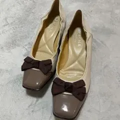 (美品) ダイアナ　リボン付きベージュ・ブラウンハイヒール　２４