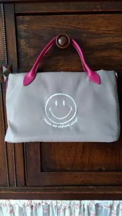 サロンドアルファード　スマイルマークバッグ　新品未使用