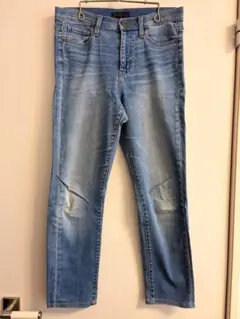 UNIQLO ブルー ストレートジーンズ