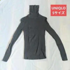 メリノリブタートルネックセーター