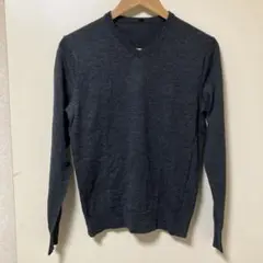 無印良品　シルク混　ダークグレー Vネック セーター Mサイズ