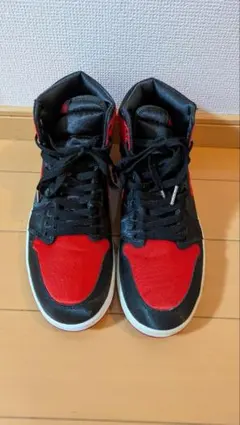 【オススメ商品】Nike Air Jordan 1 赤/黒 ハイカット
