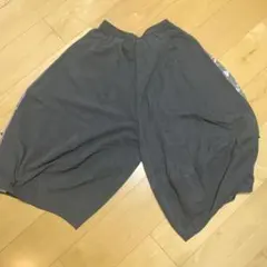 【is Scolar】黒 花柄ポケット ワイドパンツ