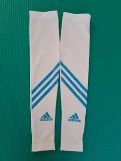 adidas アームカバー　レディース　ホワイトのサムネイル