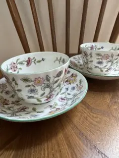 ミントン　花柄ティーカップとソーサー 2セット