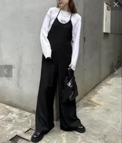 すっきり見えホルターネックサロペット