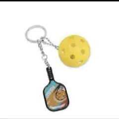 ピックルボール　キーホルダー　パドルとボール
