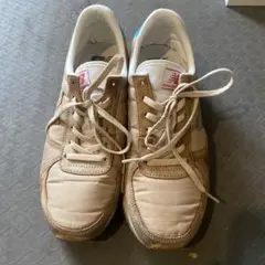 new balance ベージュ スニーカー
