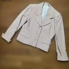 ピンクベージュ ボタン付きショートジャケット