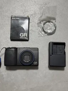 RICOH GR DIGITAL 本体 充電器 バッテリー付 - メルカリ