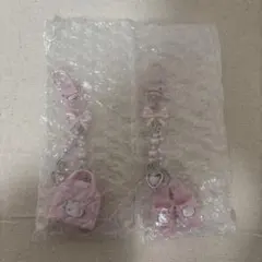 ハローキティ　ミニチュアキルトシリーズ　シークレットキーホルダー　2個