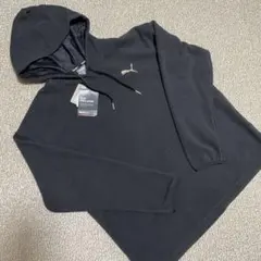 【新品未使用】プーマ　Lサイズ。フリースパーカー　タグ付き