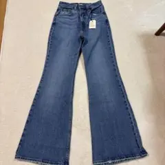 【新品】Levi's70's HIGH FLAREフレアデニムW24値下げのサムネイル