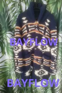 ま*ん様 BAYFLOWネイビー 幾何学模様 フリースジャケット