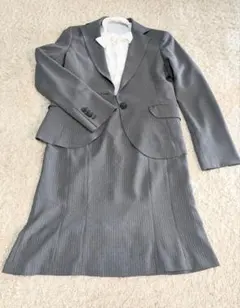 レディーススーツ