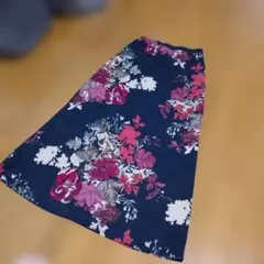 ANTIQUA 花柄 ロングスカートのサムネイル