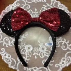 ミニーマウス カチューシャ 黒赤 スパンコール