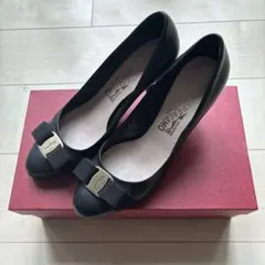 サルヴァトーレ フェラガモ ヴァラ リボンパンプス　8