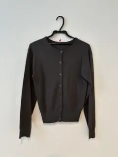 クリーニング済み　美品　アローズ購入　ダークグレー　カーディガン
