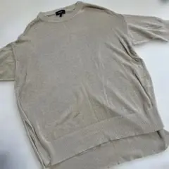 美品　theory ベージュ　半袖トップスのサムネイル