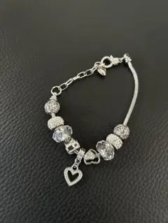 ハートチャーム付きクリスタルブレスレット