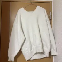 ホワイト Vネック ニット セーター 長袖