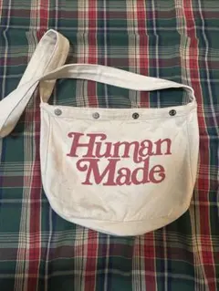 ヒューマンメイド　ガールズドントクライ　メッセンジャーバッグ ベージュ　中古良品 Human Made ガールズドントクライメッセンジャーバッグ ベージュ