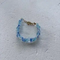 青と透明のビーズブレスレット