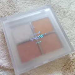 ★新品未使用★　アイシャドウ　パレット 02 Best of Snowのサムネイル