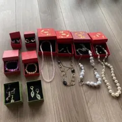 豪華なアクセサリーセット