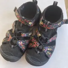 KEEN キッズサンダル 21cm ブラック 花柄