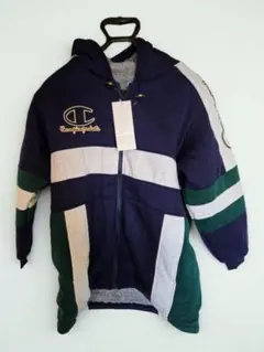 未使用 チャンピオン　スエットパーカージャケット　刺繍ビンテージ 150cm