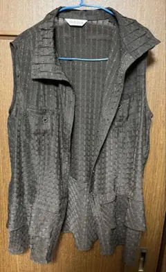 Item thumbnail for item 2e460cb5-ea9b-47c1-9023-b4850a93560d