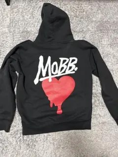 MOBB. 赤いハート デザイン パーカー
