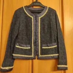 美品 チェスティ 濃紺 ノーカラージャケット ゴールドトリミング