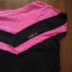 【adidas】 半袖Tシャツ ピンク/黒 ストライプのサムネイル
