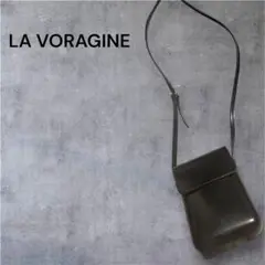 LA VORAGINE ブラックショルダーバッグ