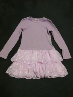 ３３７　メゾピアノ　薄紫色長袖ワンピース　１３０センチ　アクセサリー