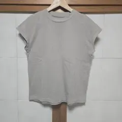 無印良品　フレンチスリーブTシャツ　M