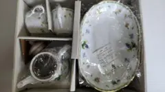 (新品・未使用)香蘭社 ティーセット 花柄 食器セットのサムネイル