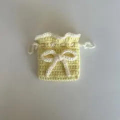 ハンドメイド 編み物 ミニ 巾着 黄 白 リボン ポーチ 小物入れ バレエコア