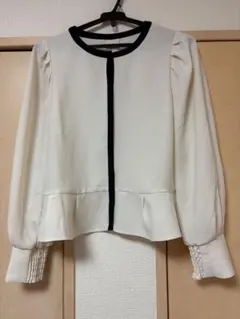 新品　ロペピクニック　アイボリー ペプラムブラウス 長袖