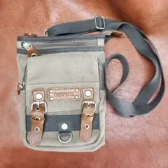 DEVICE キャンバス ショルダーバッグ ブラウン