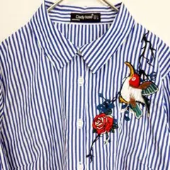 81 Cindy kono 青白ストライプ シャツ　　L 鳥刺繍　袖デザイン