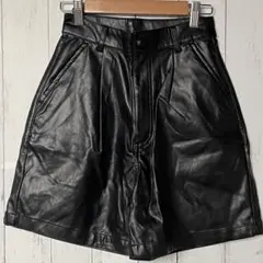 Vint フェイクレザー ショートパンツ ハーフパンツ 黒 M
