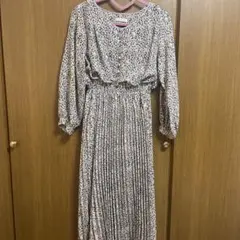 値下げ【natural couture】花柄ワンピース
